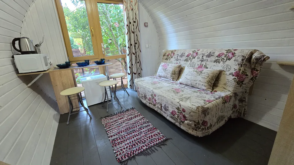 Оригинальный двухкомнатный Ролл-дом