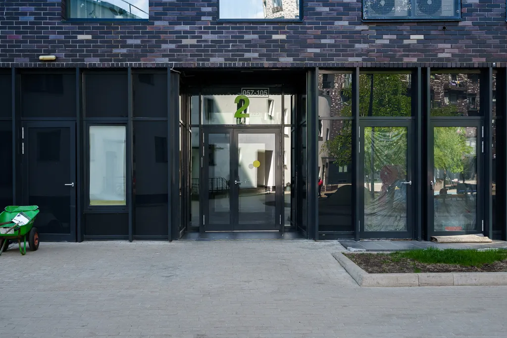 Студия возле Ледовой Арены