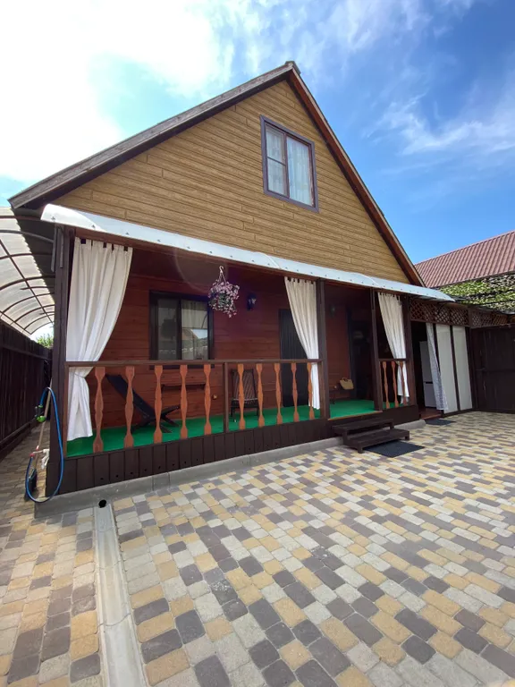 Уютный семейный домик на берегу моря