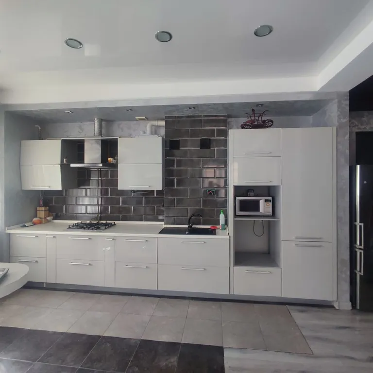 Отличная уютная квартира с дизайнерским ремонтом в центре города