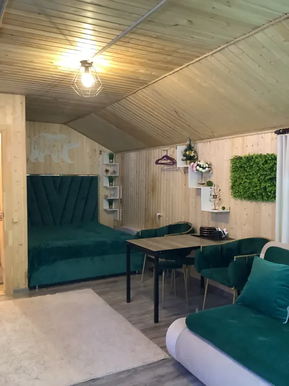 8-комнатный Дом