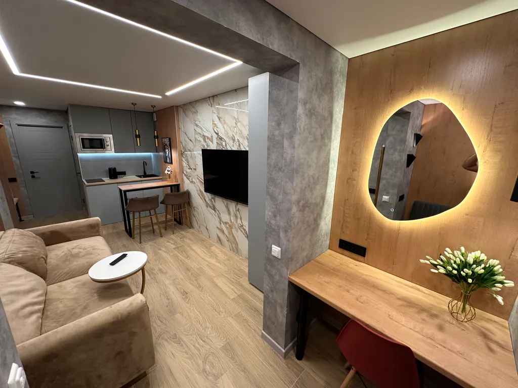 Уютная студия с дизайнерским ремонтом