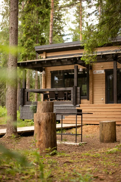 Дом на берегу озера