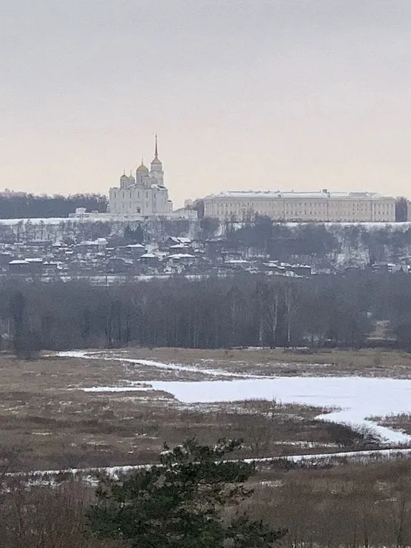 Просторная (98 м) 3-х комнатная квартира с видом на Успенский собор!