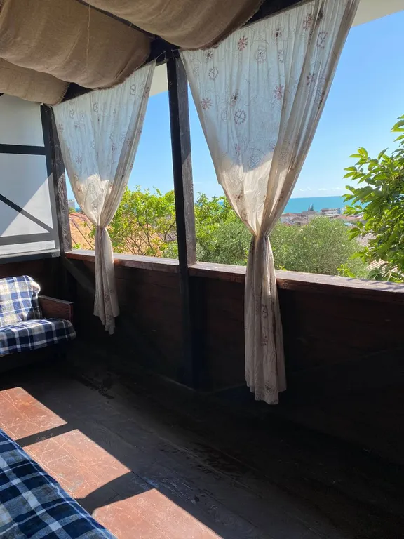 Коттедж Дом с видом на море — Гагра