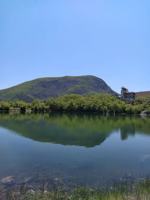 Уютный коттедж рядом с озером