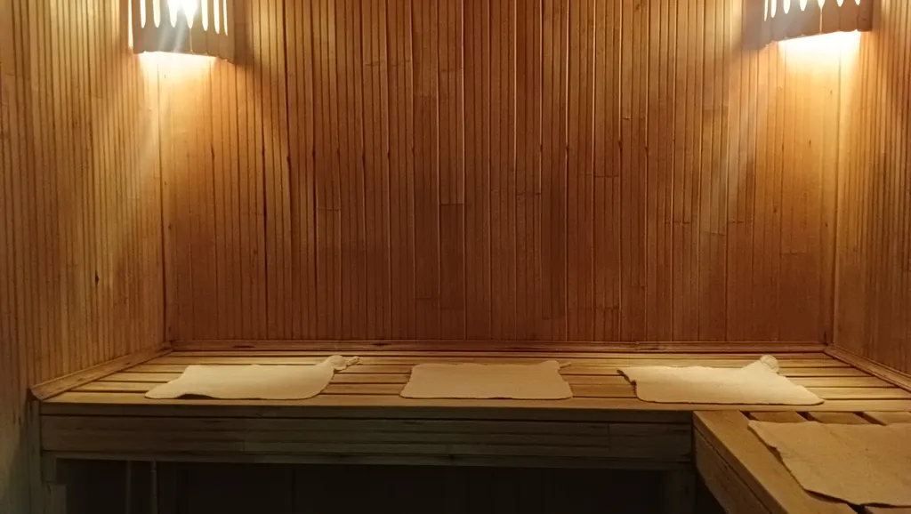 Дом в 2-уровнях с сауной и сезонным бассейном