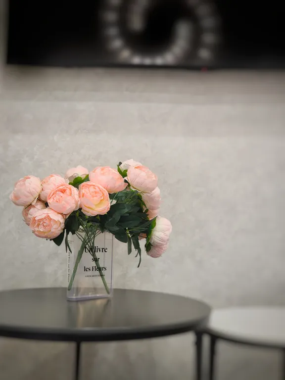 Просторная студия для четырёх человек