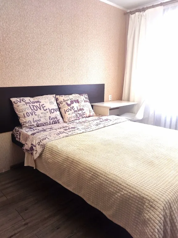 Уютная квартира в центре — аренда посуточно в Первоуральск