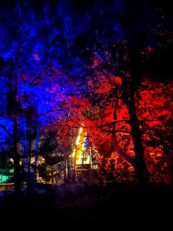 Уютный 3-к А-фрейм у реки с большой террасой и купелью