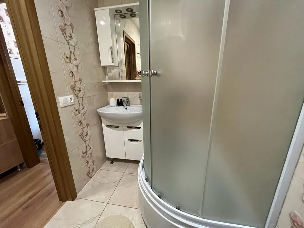 Однокомнатная квартира с балконом в новом доме