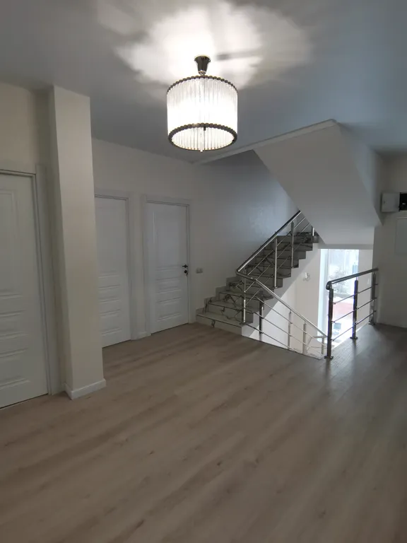 7-комнатный Дом