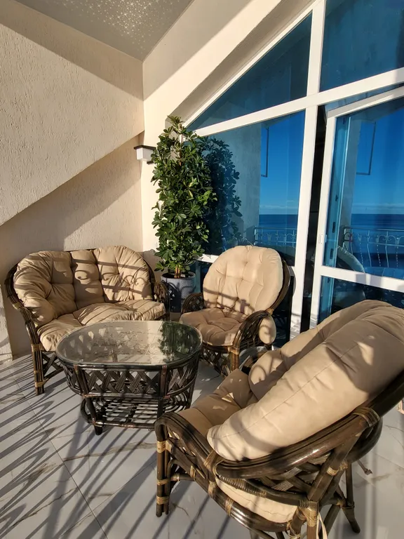 Апартамент с видом на море