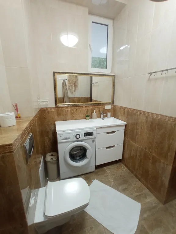 Двухкомнатная квартира с отдельной спальней 2.1