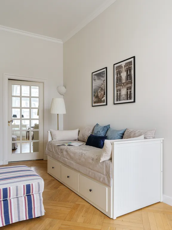 У Невского с видом на Фонтанку