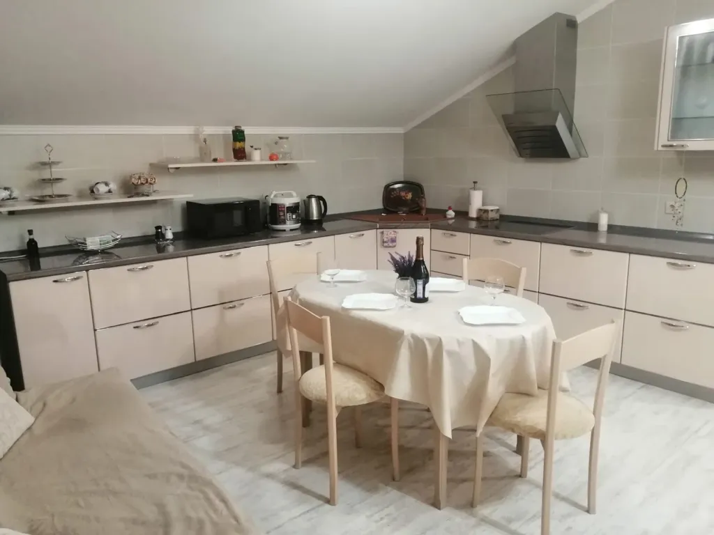 Апартаменты в 2 километрах от моря