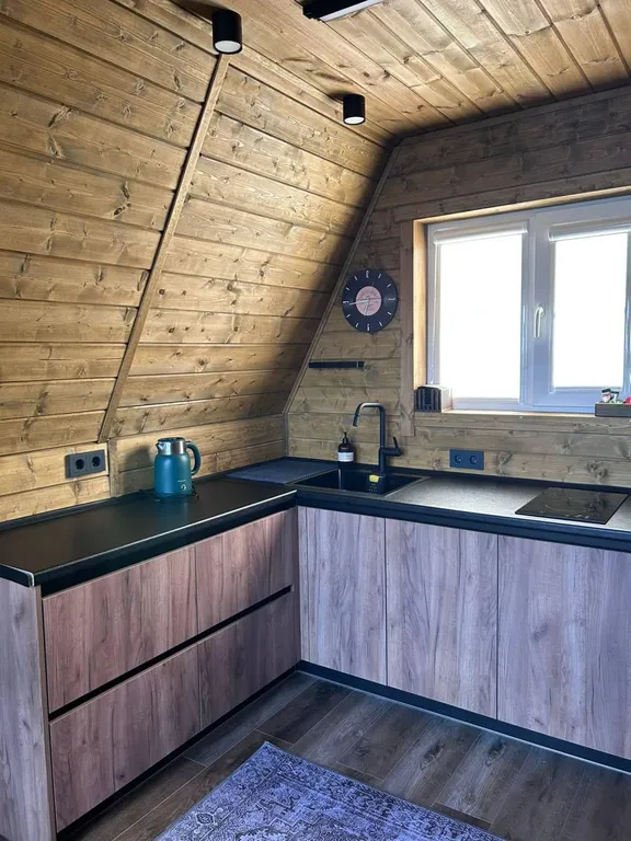 А-фрейм для тихого семейного отдыха с видом на озеро