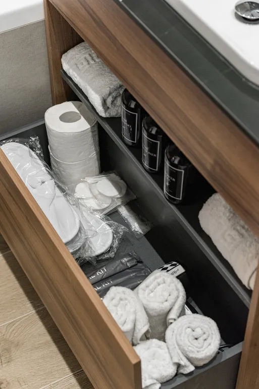 Сталинка после ремонта с видом на главный проспект и закаты