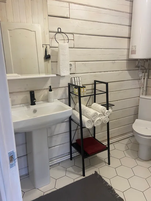 Уютный двухэтажный дом с двумя спальнями, с прекрасным видом на горы