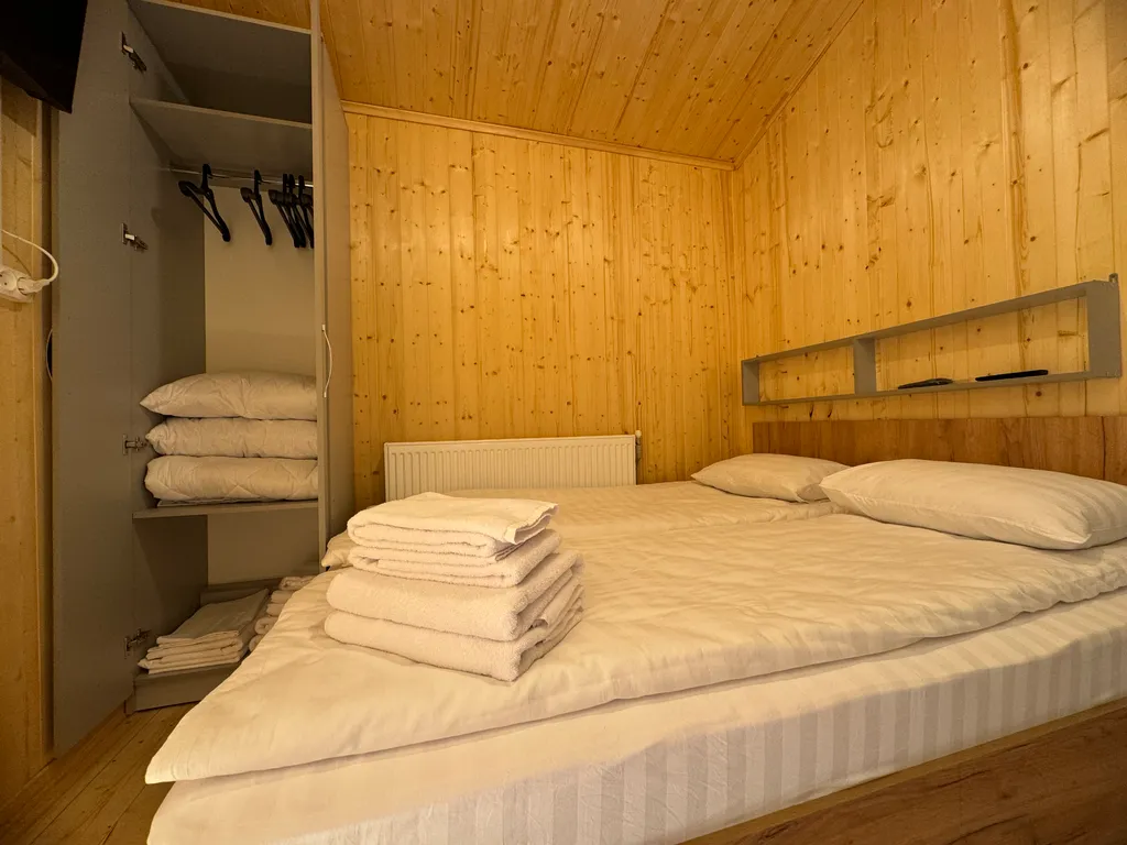 Домик рядом с нарзанным источником