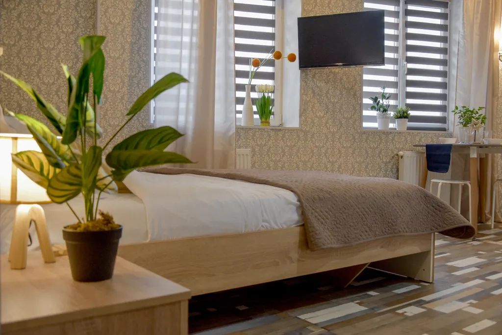 Стильная студия возле ТЦ Космос