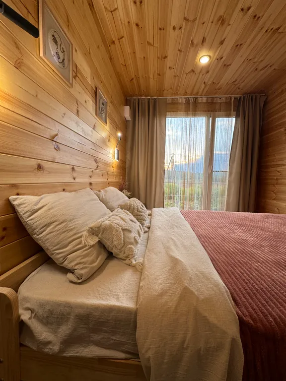 Дом с видом на лавандовое поле