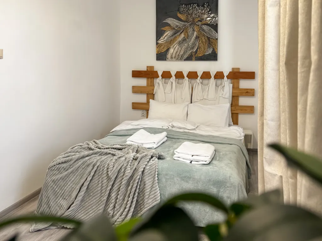 Квартира художника, 7 минут до пляжа, свободная парковка