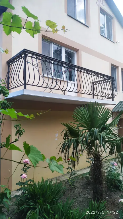 Квартира на втором этаже в частном доме с беседкой и мангалом