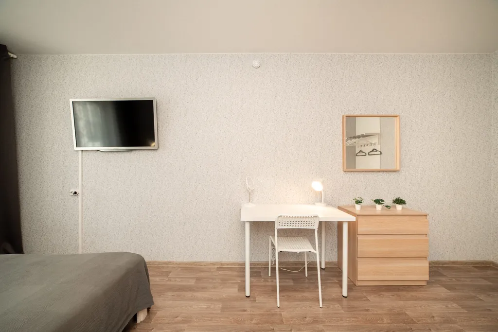 Квартира Двухкомнатная квартира рядом с ТЦ Июнь — Красноярск