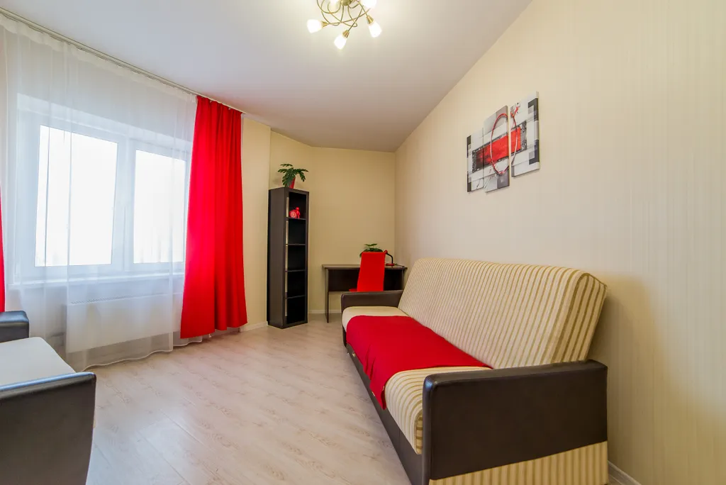 Квартира Квартира Кремовый пирог с вишневой начинкой — Екатеринбург