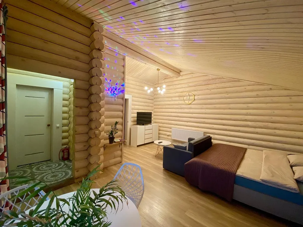 Домик с видом на лес