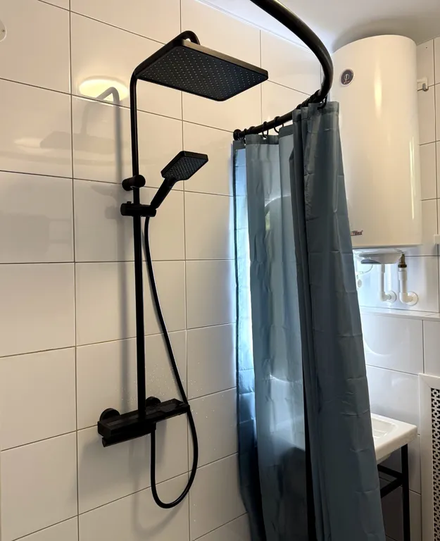 3-комнатный благоустроенный дом на берегу залива, 20 минут от города