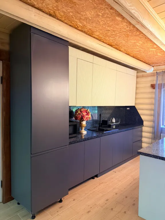 Vip дом с четырьмя спальнями и кухней