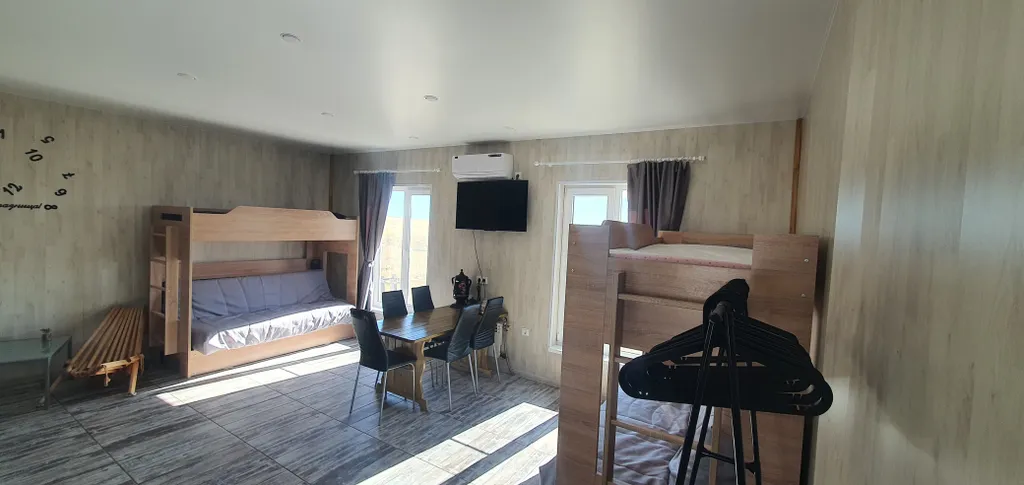 House с панорамной террасой на крыше с видом на море