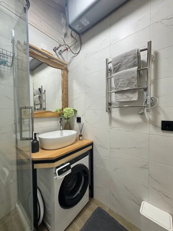 "ПОД КРОНАМИ" -Дом с чаном в лесу