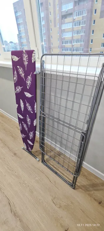 Уютная теплая современная квартира