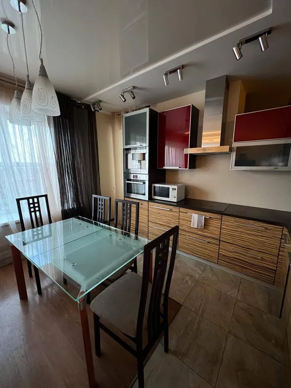 4-комнатная квартира у озера