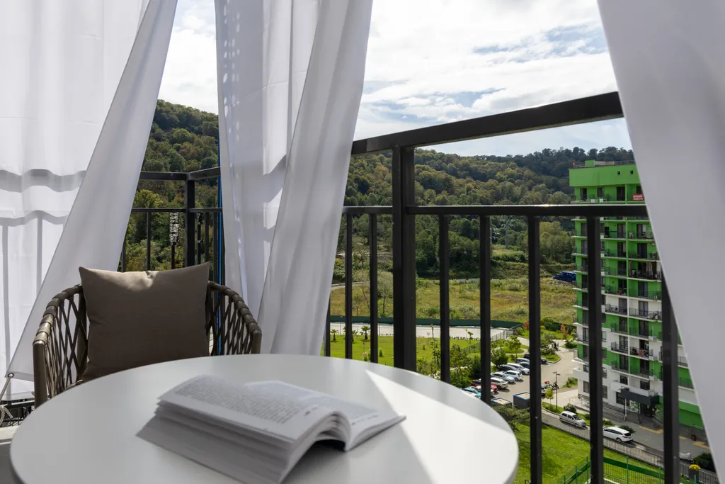 Квартира с видом на горы и немного на море