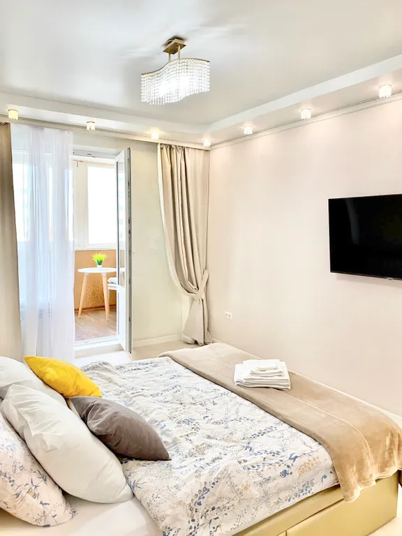 Уютная квартира на Ивана Захарова — аренда посуточно в Сургут