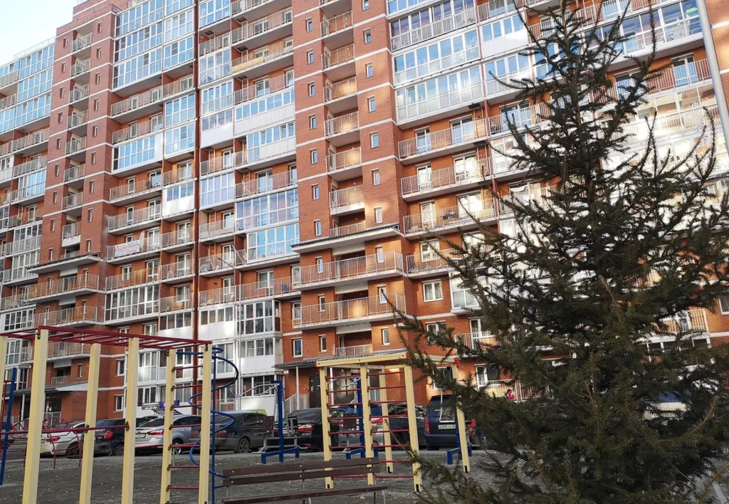 Студия на двоих у Аэропорта с панорамным окном