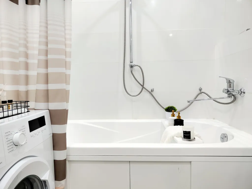 Студия с обзорным видом на город