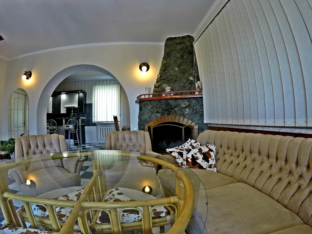 Дом в Ялте с бассейном и сауной