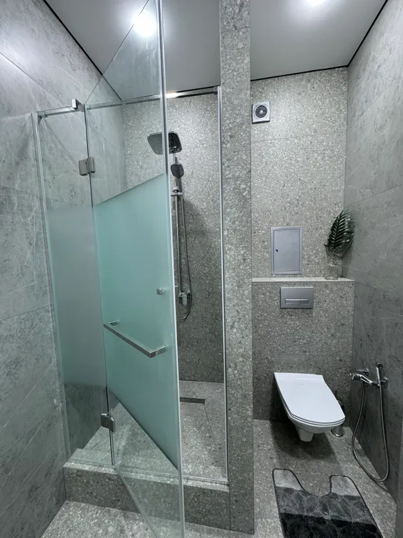 Двухкомнатные апартаменты бизнес-класса в Атырау 163