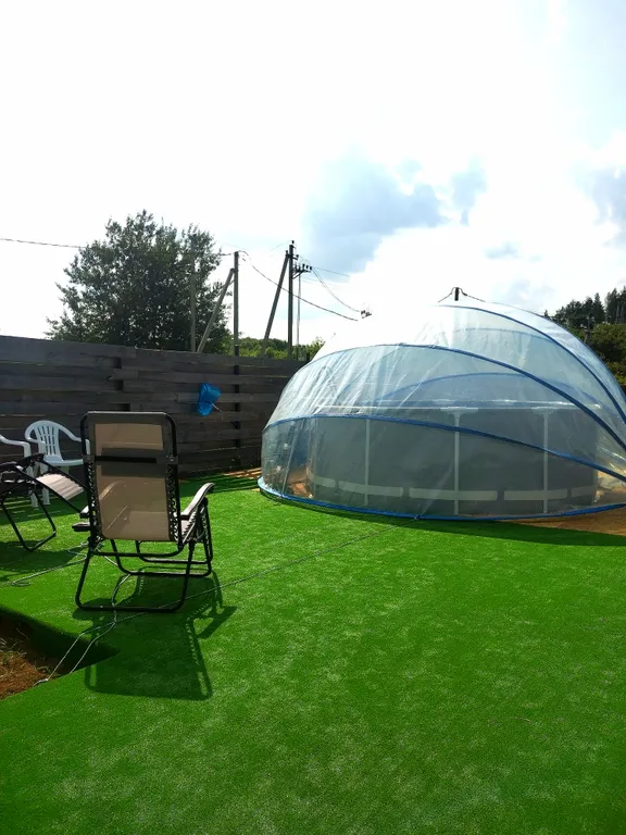 Белоснежный дом у горнолыжного курорта