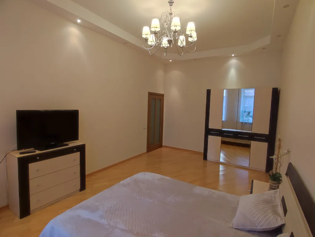 Квартира 3-комнатная Квартира — Санкт-Петербург