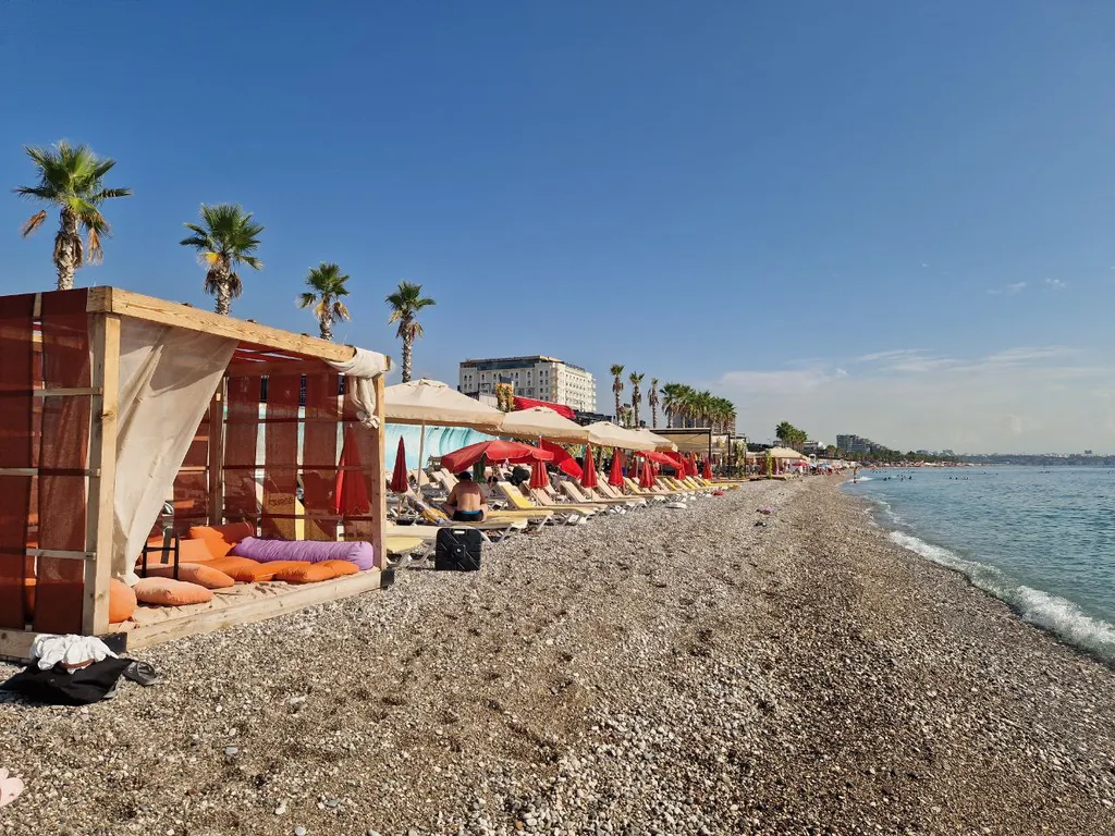 4-комнатная квартира у моря с отличной локацией