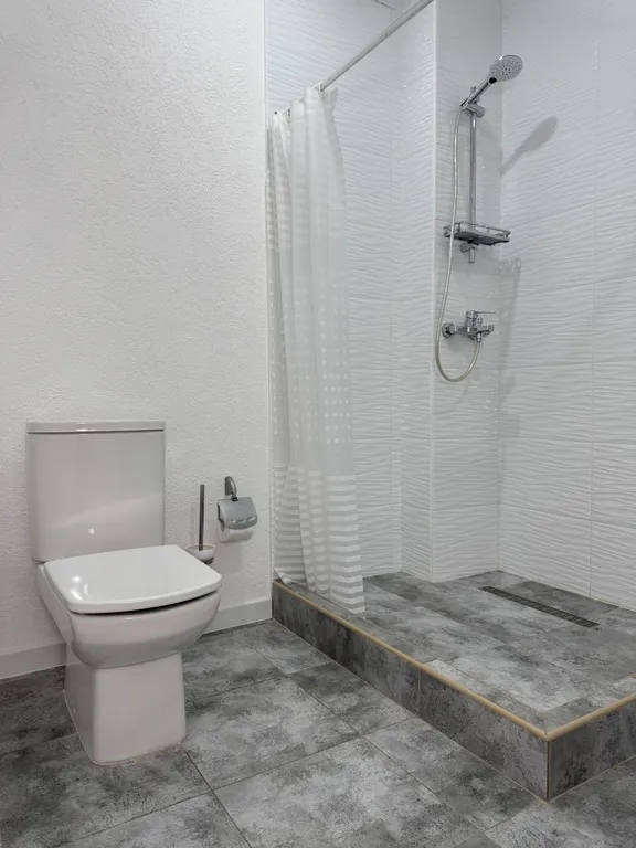 Новый дом с подогреваемым бассейном