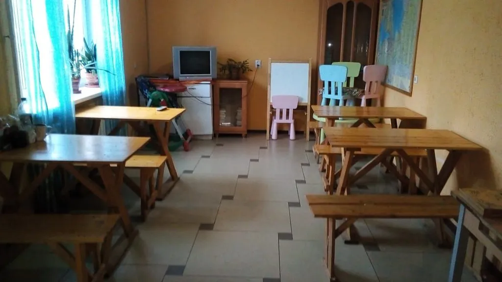 Квартира Комфортная комната с двуспальной кроватью и большим зеркалом на 1 этаж — Ульяновка