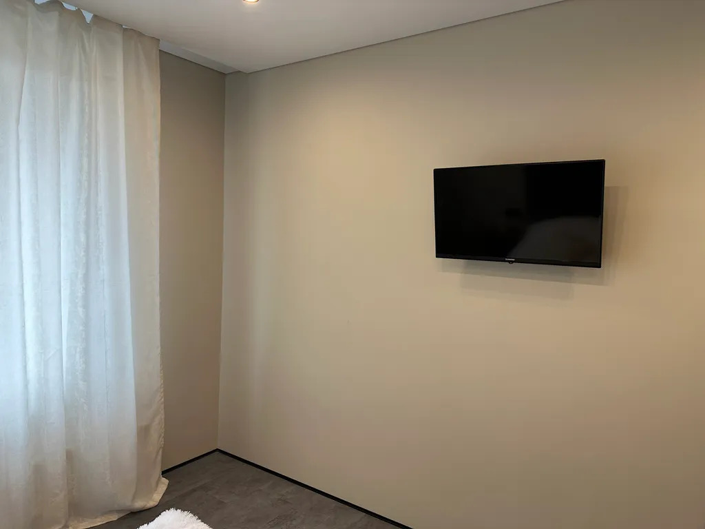 Уютная, новая квартира, с системой умный дом