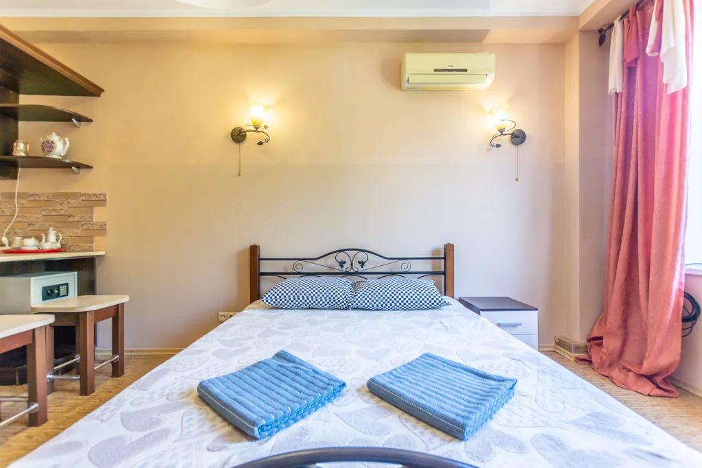 1 комнатные апартаменты в 200 метрах центральной набережной